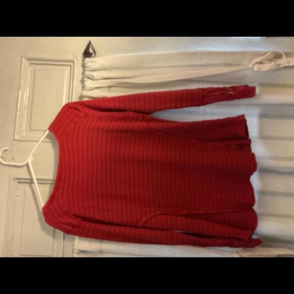 Soft surroundings Red striped ribbed T shirt with embroidered cuffs Large - Picture 6 of 7